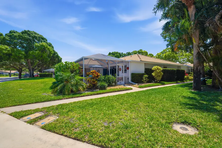 2101 Pin Oak Court, Palm Beach Gardens, FL 33410 - #2