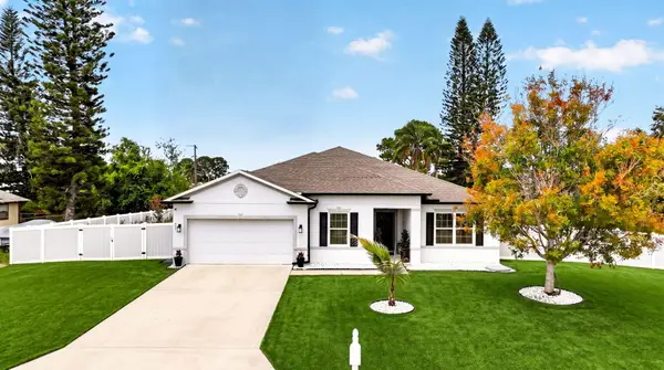 491 SE Lancaster Avenue, Port St Lucie, FL 34984