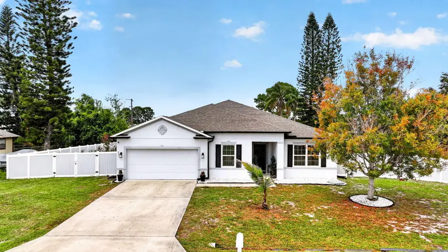 491 SE Lancaster Avenue, Port Saint Lucie, FL 34984 - #2