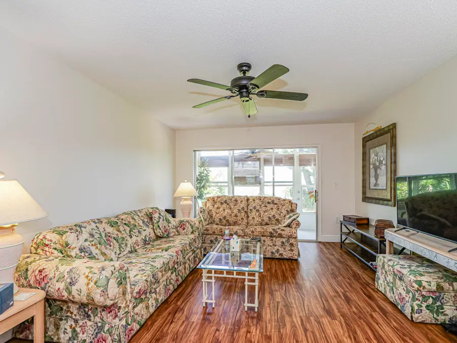 2800 Indian River Boulevard #4r, Vero Beach, FL 32960 - #2