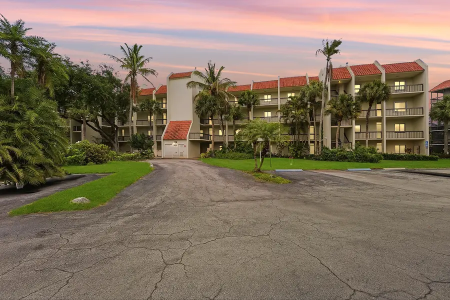 3050 Presidential Way #403, West Palm Beach, FL 33401 - #2