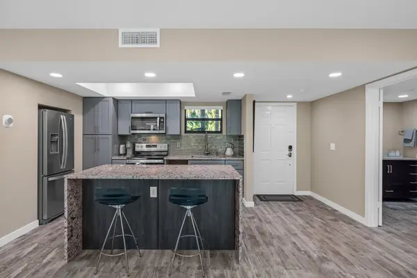 11863 Wimbledon Circle #438, Wellington, FL 33414