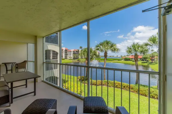 102 Half Moon Circle #G2, Hypoluxo, FL 33462