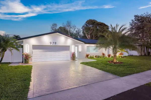 979 NW 8th Street, Boca Raton, FL 33486