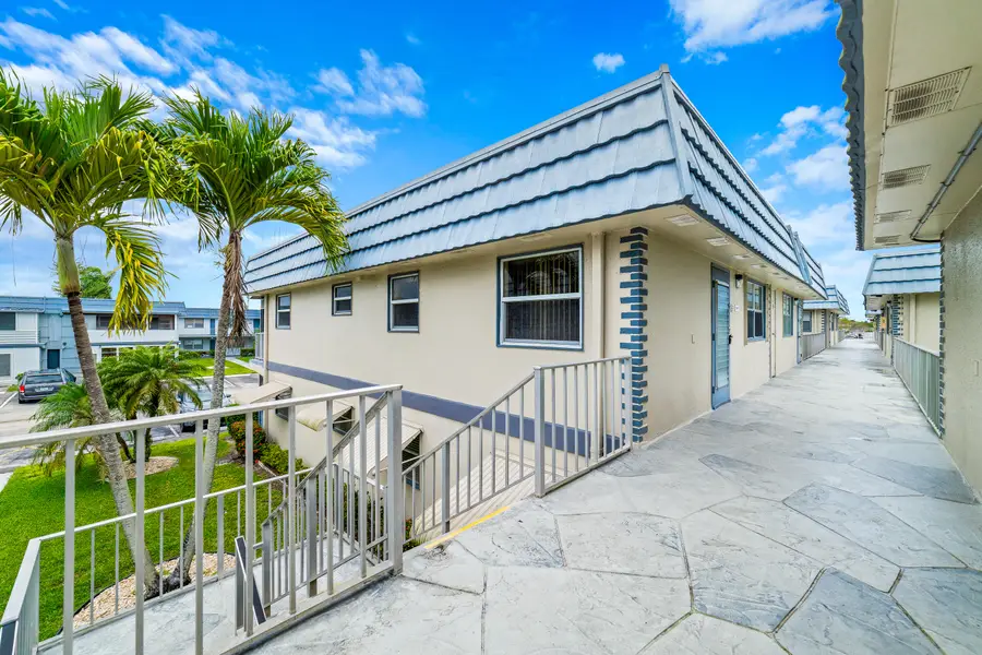 560 Brittany L, Delray Beach, FL 33446 - #3