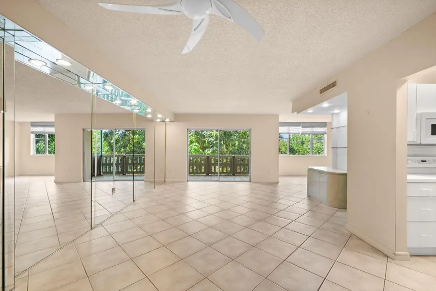 4001 Hillcrest Drive #406, Hollywood, FL 33021 - #3