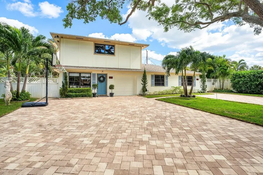 2101 N Palm Circle, North Palm Beach, FL 33408 - #2