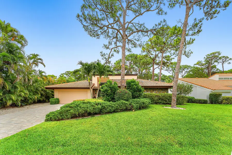 643 W Lakewoode Circle, Delray Beach, FL 33445 - #2