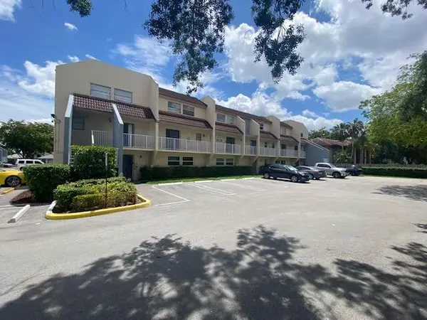 3751 NW 115th Avenue #4-3, Coral Springs, FL 33065