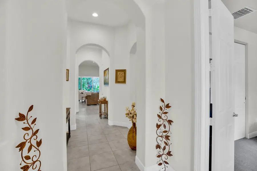 393 11th Square Sw, Vero Beach, FL 32962 - #2