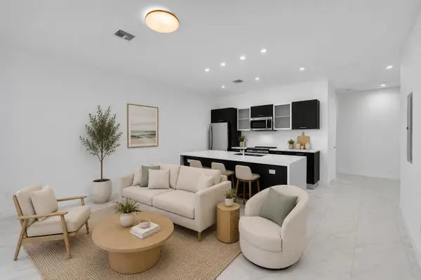 1044 NE 18th Avenue #203, Fort Lauderdale, FL 33304