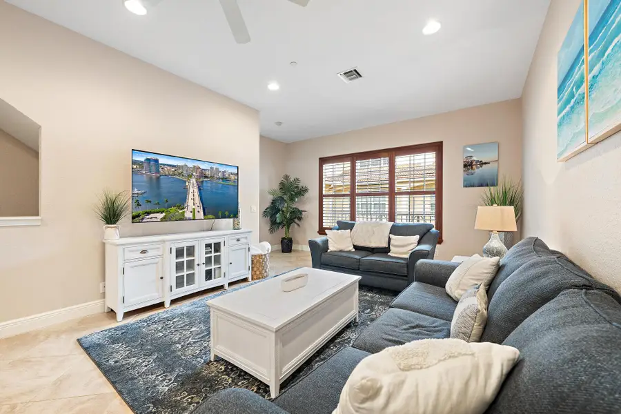 5013 W Vine Cliff Way W, Palm Beach Gardens, FL 33418 - #3