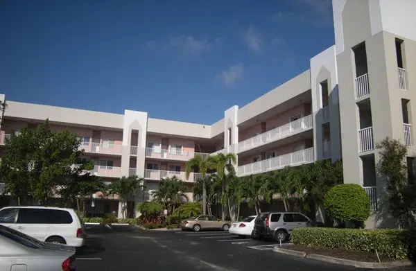 2503 N Nob Hill Road #101, Sunrise, FL 33322