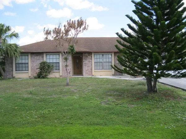 2291 SW Jay Avenue, Port St Lucie, FL 34953