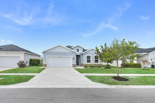 10663 SW Vasari Way, Port St Lucie, FL 34987