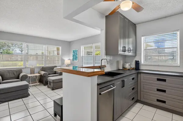 492 W Tilford, Deerfield Beach, FL 33442