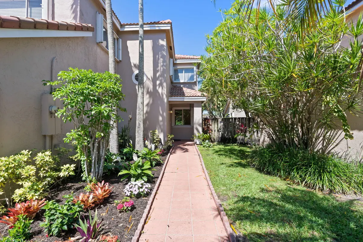 201 NW 101st Avenue, Plantation, FL 33324 - #1