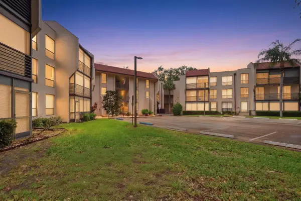 6751 N University Drive #Unit 212, Tamarac, FL 33321