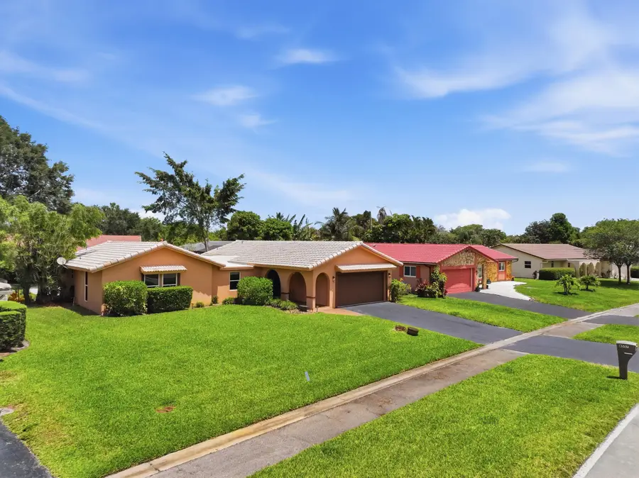 8557 Shadow Wood Boulevard, Coral Springs, FL 33071 - #3