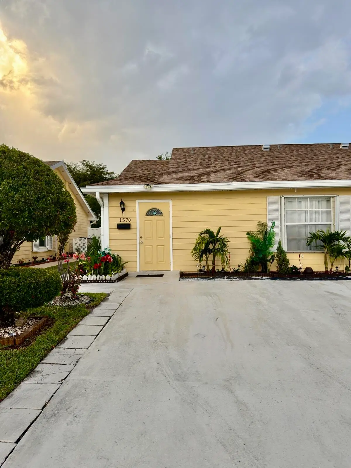 1570 Royal Forest Court, West Palm Beach, FL 33406 - #1