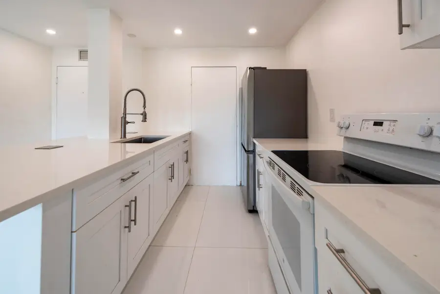 900 NE 18th Avenue #408, Fort Lauderdale, FL 33304 - #2