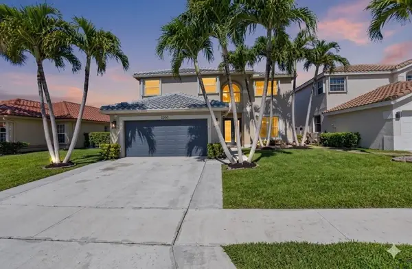 7245 Chesapeake Circle, Boynton Beach, FL 33436