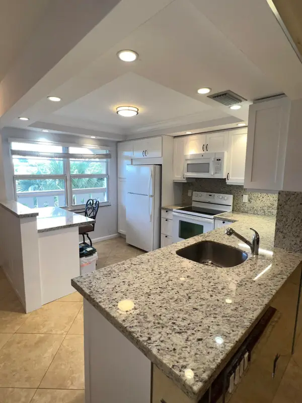 2202 Lucaya Bend #C4, Coconut Creek, FL 33066