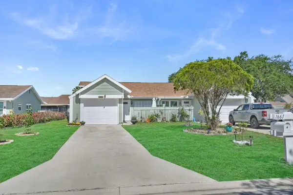 1661 SE Kestwick Court, Port St Lucie, FL 34952