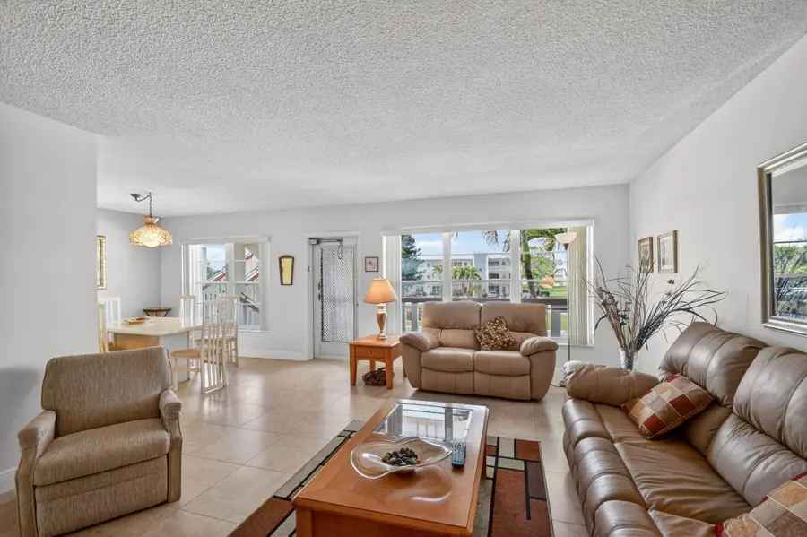 202 Wellington D, West Palm Beach, FL 33417 - #3