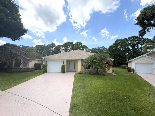 226 Moccasin Trail W, Jupiter, FL 33458