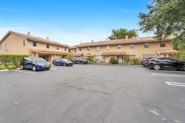 4295 Coral Springs Drive #3c, Coral Springs, FL 33065