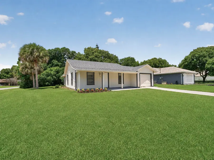 1373 32nd Avenue Sw, Vero Beach, FL 32968 - #3