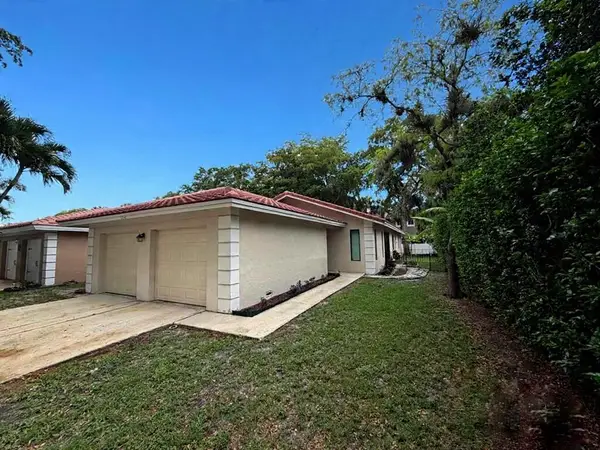 1512 NW 93rd Terrace, Coral Springs, FL 33071