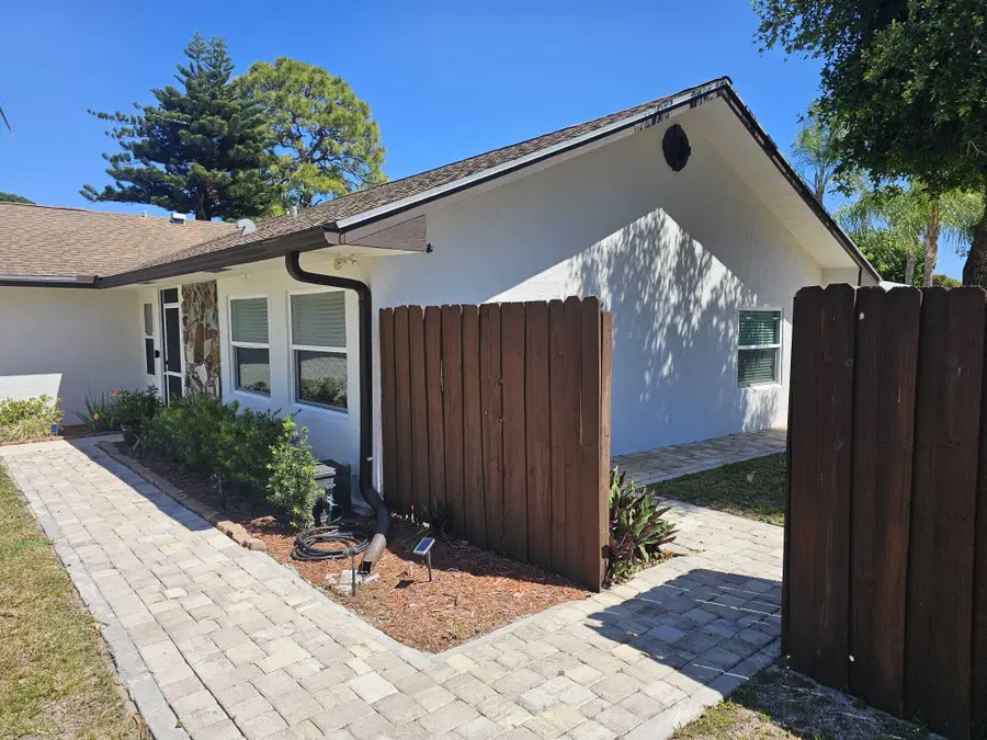 109 Gibraltar Street, Royal Palm Beach, FL 33411 - #3