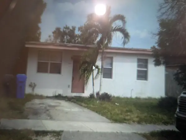 3751 SW 46th Avenue, West Park, FL 33023