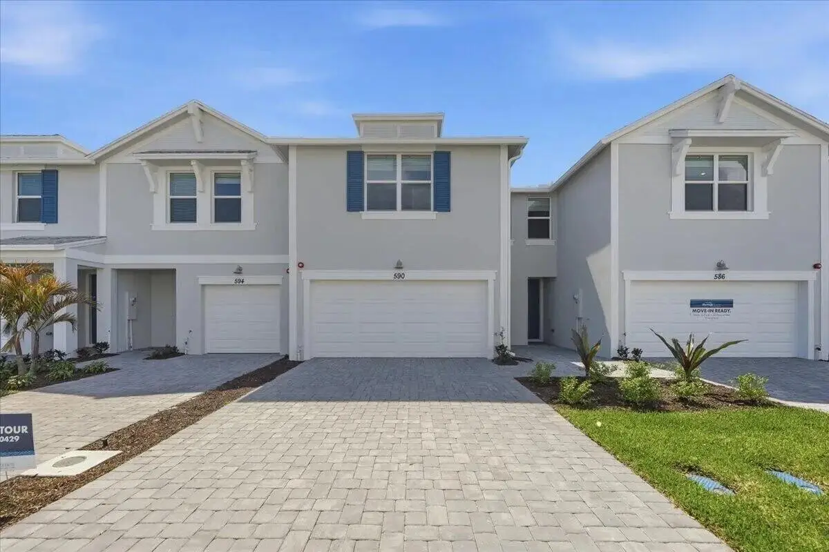 590 Salisbury Circle, Fort Pierce, FL 34982 - #1