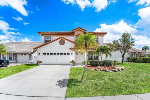 18250 Blue Lake Way, Boca Raton, FL 33498