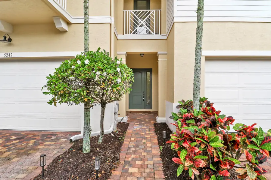 5242 Cambridge Court, Palm Beach Gardens, FL 33418 - #2
