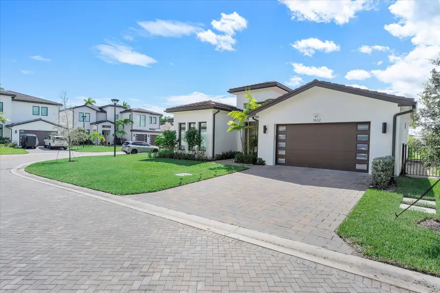 3502 N Ashwood Cir Circle N, Hollywood, FL 33312 - #2