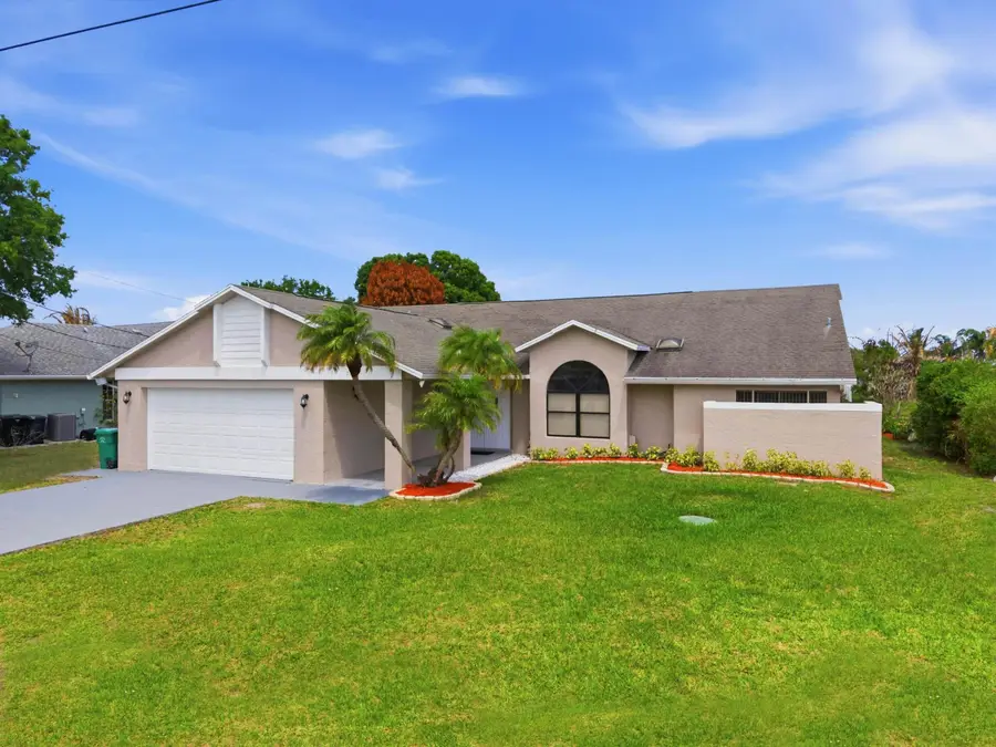 2151 SE Bowie Street, Port Saint Lucie, FL 34952 - #2
