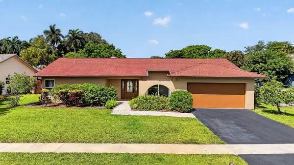 20876 Sugarloaf Lane, Boca Raton, FL 33428