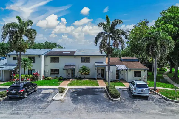 4003 W Woodscape Drive #2-k, Miramar, FL 33023