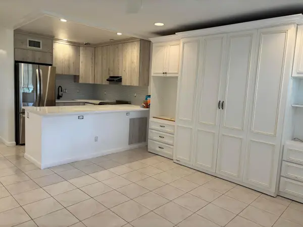 223 Coventry J #223, West Palm Beach, FL 33417