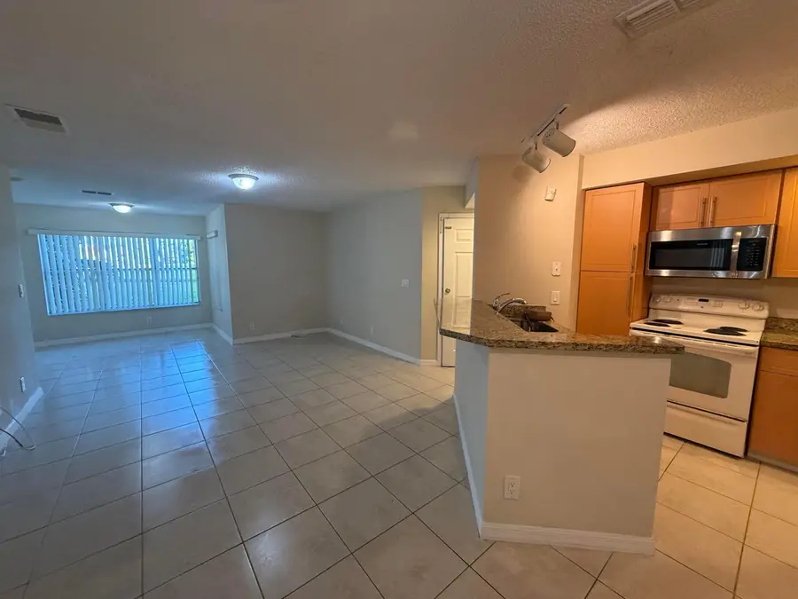 3390 N Pinewalk Drive #1012, Margate, FL 33063 - #3