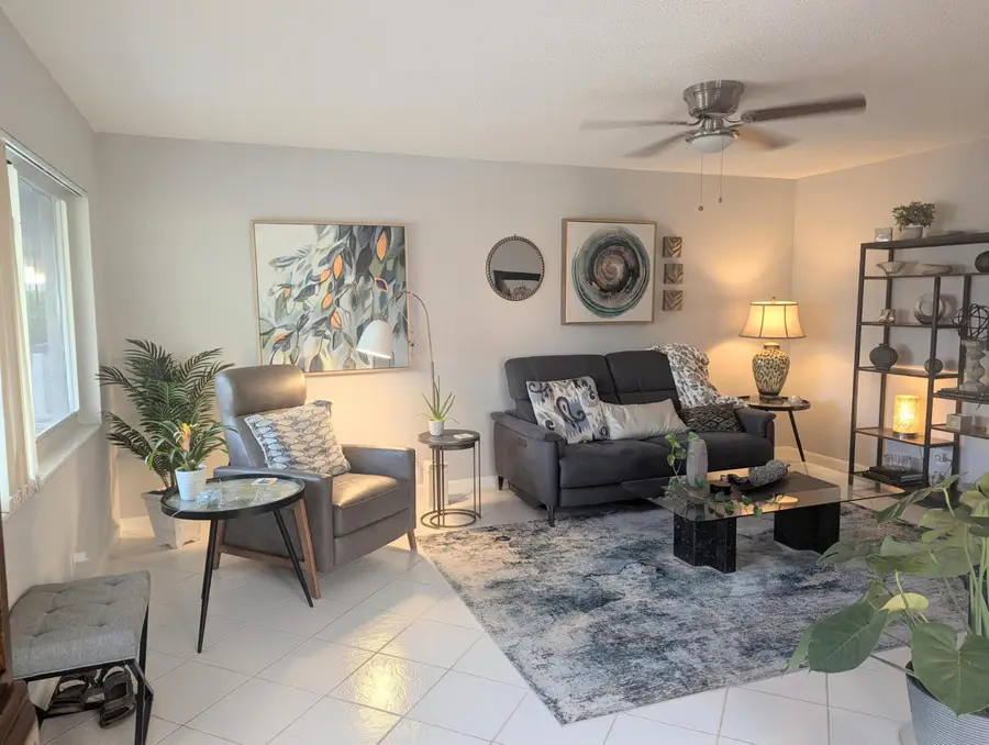 100 E Kingswood E, West Palm Beach, FL 33417 - #3