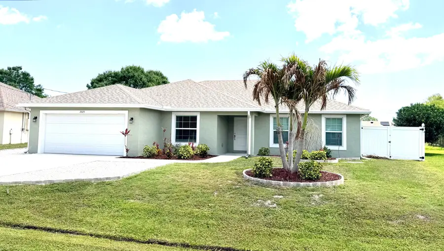 2025 SE South Buttonwood Drive, Port Saint Lucie, FL 34952 - #2