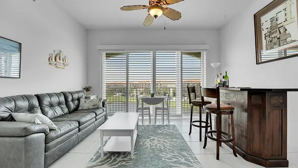 1 Harbour Isle Drive E #Ph2, Fort Pierce, FL 34949