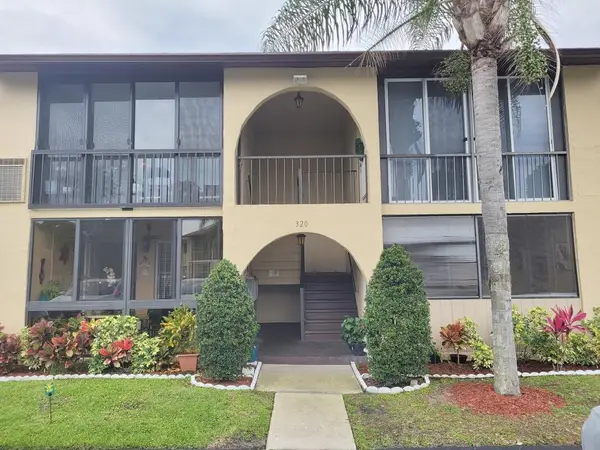 320 Pine Ridge Circle #A1, Greenacres, FL 33463