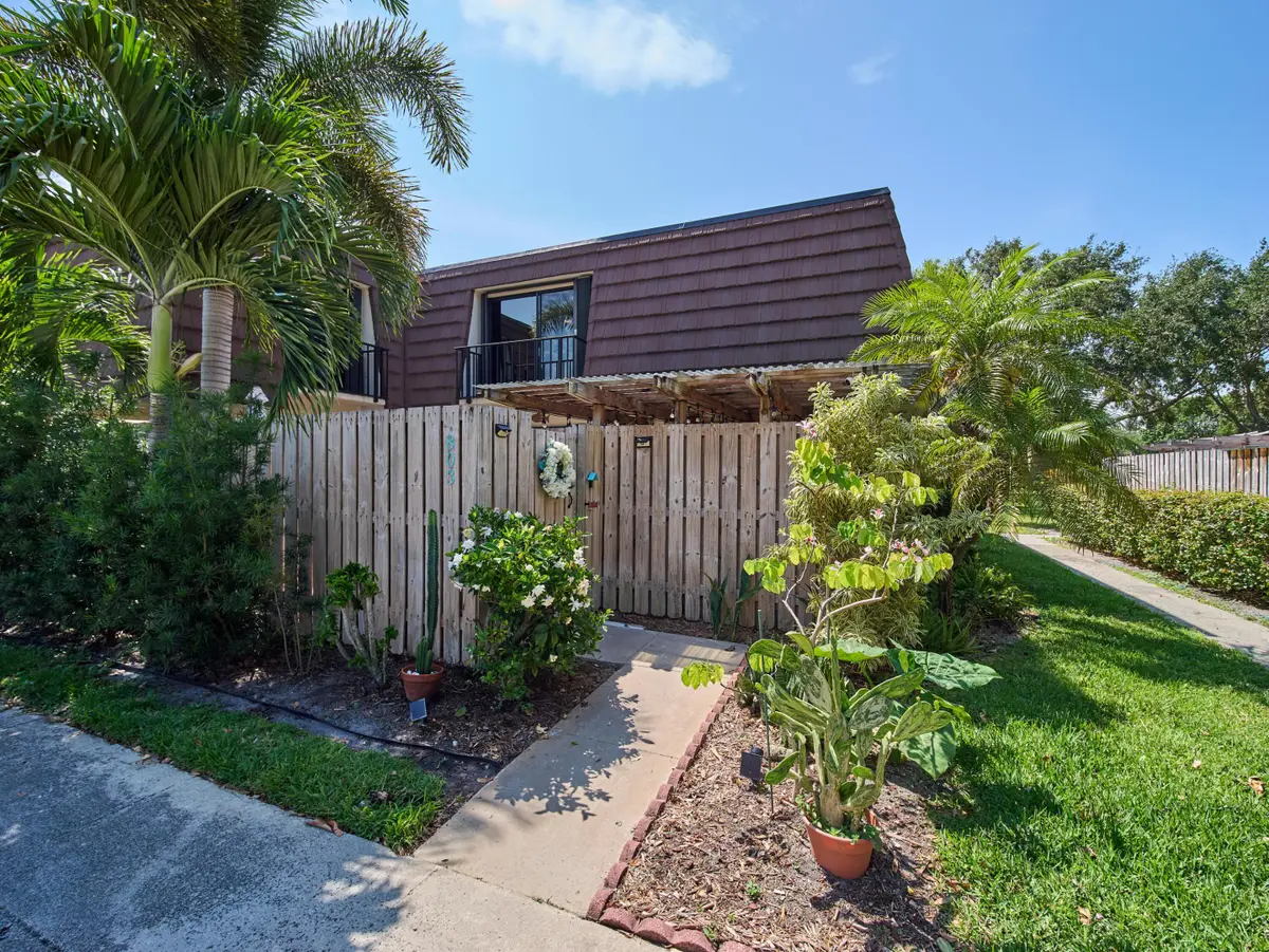 803 8th Lane, Palm Beach Gardens, FL 33418 - #1