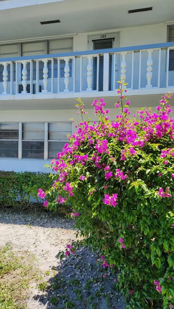 102 Andover #102, West Palm Beach, FL 33417